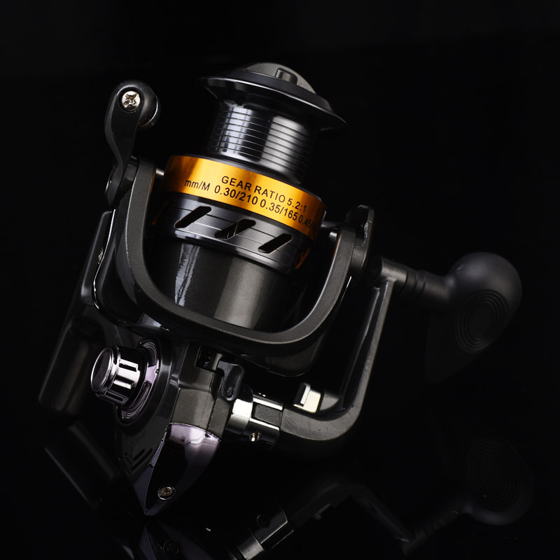 قرقره فلزی با کیفیت بالا 5.1:1 Fish Line Wheel Spinning Reel Sotwater Bait Casting Reel Spinning Fishing Gear Fishing Reels